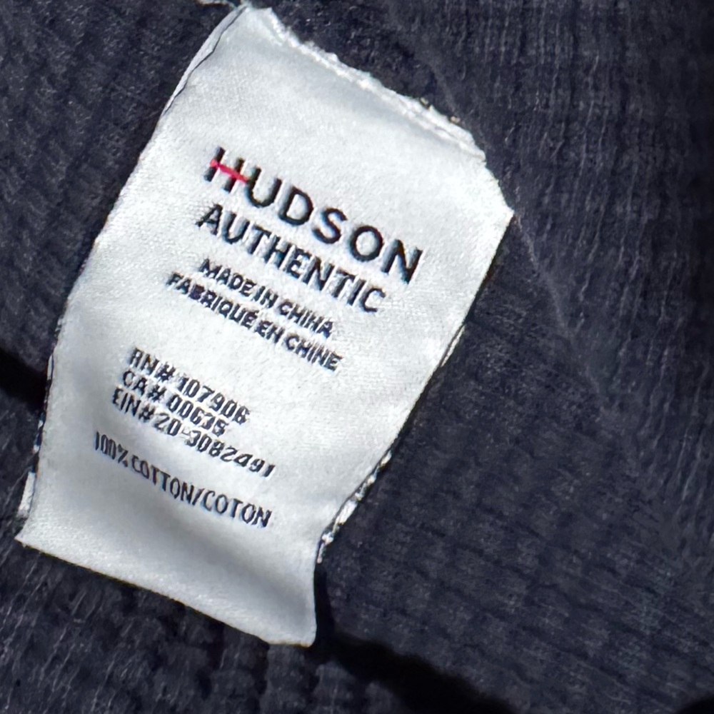 Hudson oversized waffle weave cropped raglan sweatshirt. Medium - Picture 10 of 13